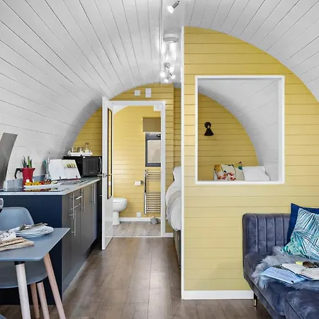 Villa Morgan Sweet, Apple Tree Glamping, Nr Wells Esterno foto